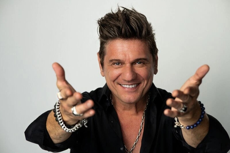 ‘Through Worlds Of’ Steelheart